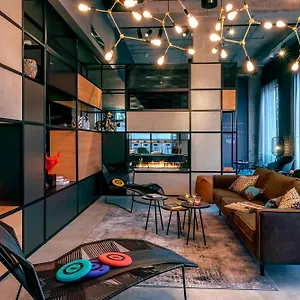 Hotell Moxy Milan Linate Airport